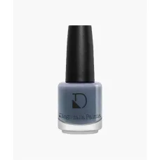Manicure curata: smalti e strumenti essenziali Manicure curata: smalti e strumenti essenziali